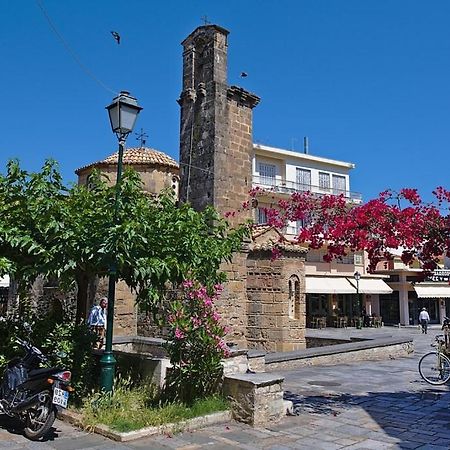 Citysea Fusion, Elegant Gem Minutes From The Beach Kalamata Exterior foto